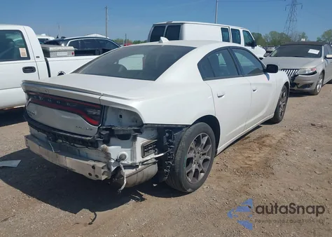 2015 Dodge Charger Sxt z USA, uszkodzony, nr VIN 2C3CDXJG3FH746246